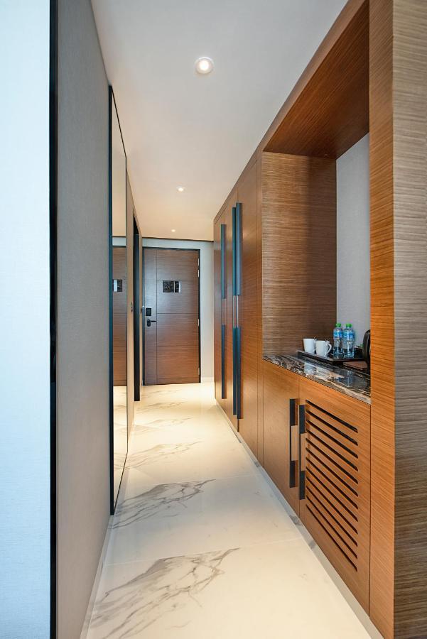 Asiana Grand Hotel Дубай Экстерьер фото A room at the hotel