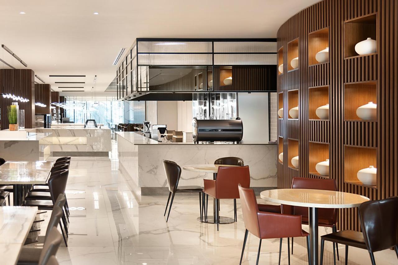 Asiana Grand Hotel Дубай Экстерьер фото The lounge at the airport